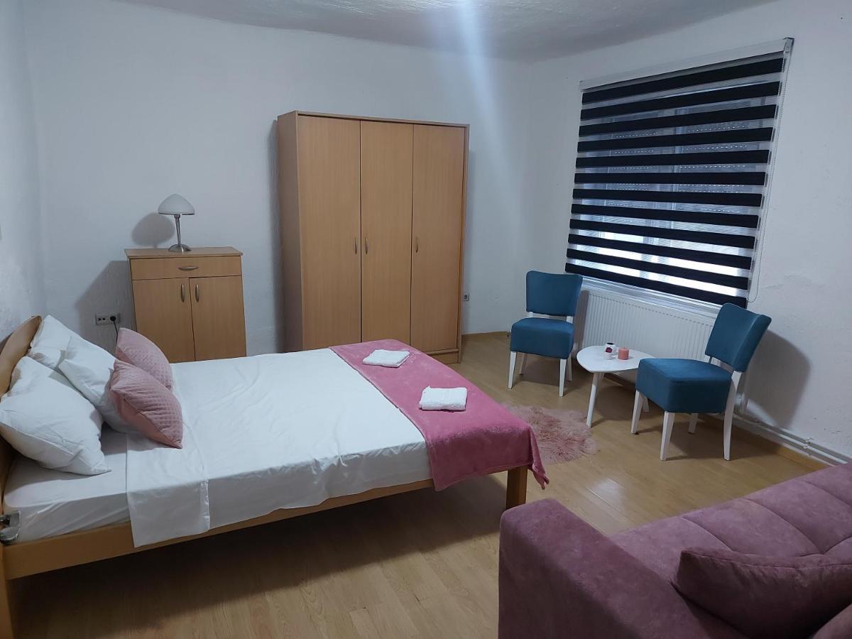 Kuca Na Dan Apartment Sid ภายนอก รูปภาพ
